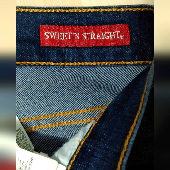 Lucky Brand Sweet n Straight Ankle Jeans   8/29 - Picture 5 of 11